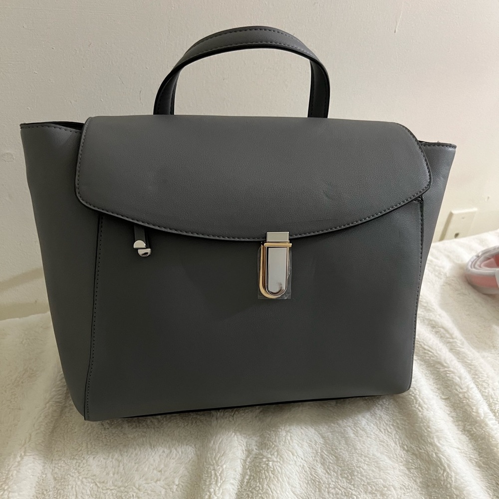 Very pretty multi type bag it can be used as laptops bag bag pack or office bag